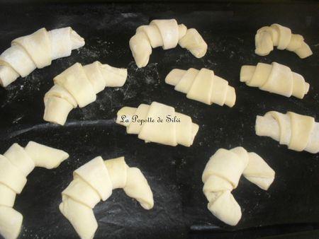 Les croissants de loubna (au lben et tres simples à faire ) SAM_2663