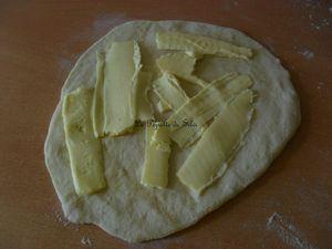 Les croissants de loubna (au lben et tres simples à faire ) SAM_2653