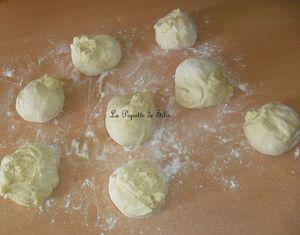 Les croissants de loubna (au lben et tres simples à faire ) SAM_2652
