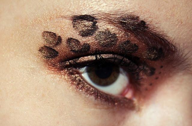 Le léopard ne se déplace pas sans ses Taches Le léopard ne se déplace pas sans ses Taches