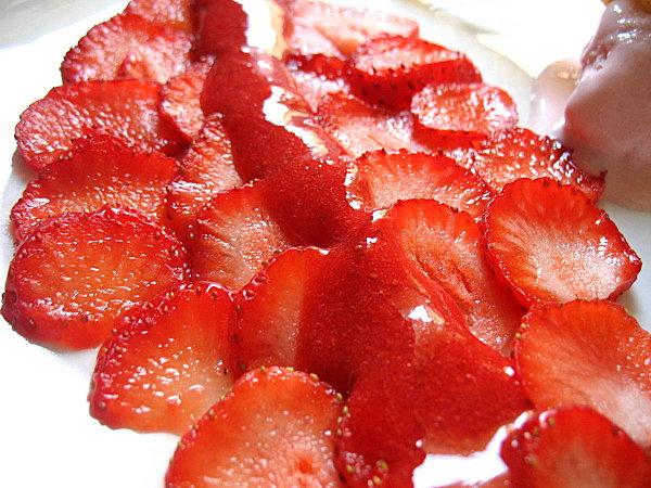 210712 carpaccio de fraises au balsamique au miel -copie-1