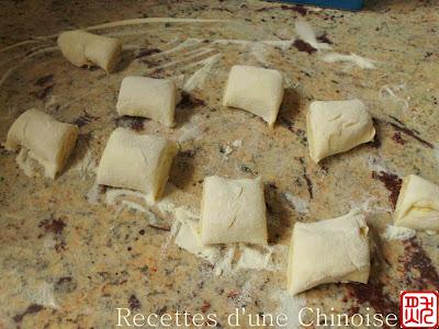 Mini-galettes croustillantes aux sésames grillés 芝麻盐酥饼 zhīmayán sūbǐng
