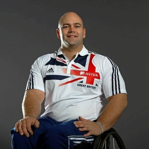 Danny Nobbs, champion anglais paralympique .. en Alfa Romeo ! 1181983627.jpg