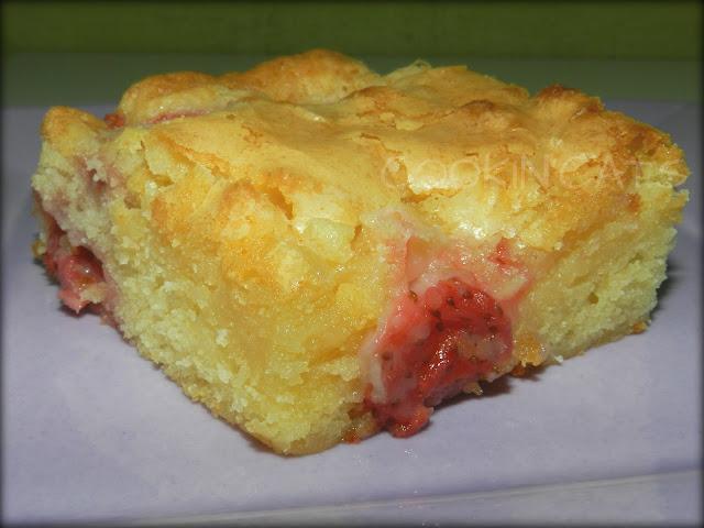 BLONDIES FRAISES CHOCOLAT BLANC BLONDIES FRAISES CHOCOLAT BLANC