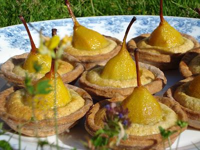 Tartelettes amandines aux poires de la Saint-Jean, pour Culinoversion