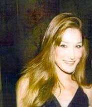 Le Nouvel Obs exige un droit de réponse à la tribune de Carla Bruni Carla Bruni