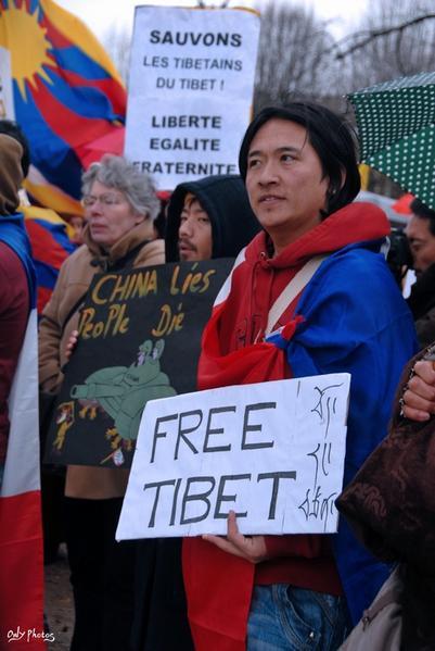 Manifestation à Paris contre la répression chinoise au Tibet - 3