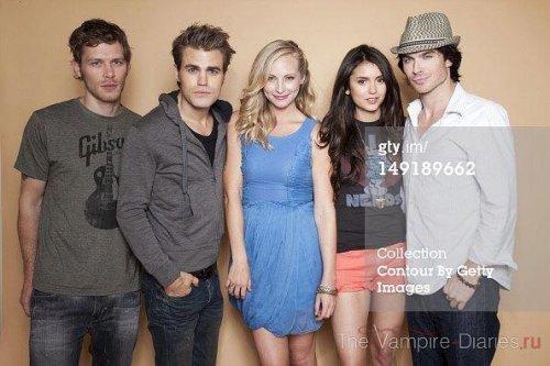 Nouvelles Images du Comic-Con par TV Guide ( et Spoilers). 484638_413040178742352_857968546_n