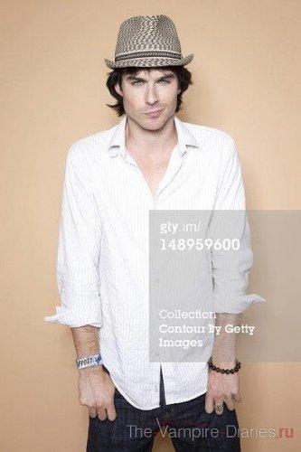 Nouvelles Images du Comic-Con par TV Guide ( et Spoilers). 306760_413040388742331_1697108361_n