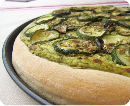 Pizza crème de courgettes et feta pizza courgettes (scrap2)