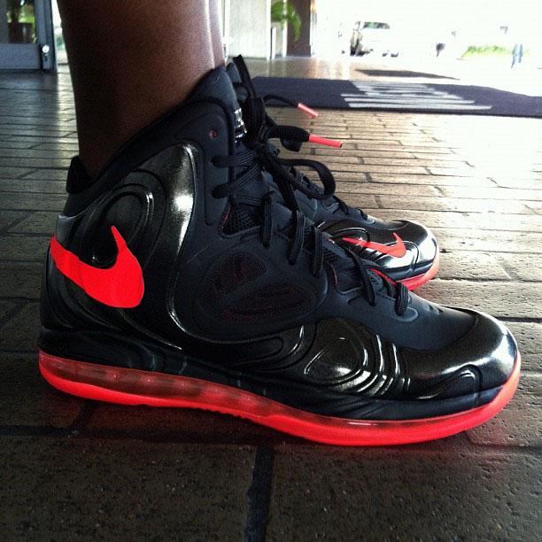 nike-air-max-hyperposite-black-bright-crimson Nike Air Max Hyperposite Black/Bright Crimson & Charcoal/Atomic Green