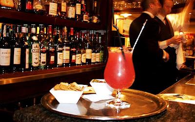 My Addresses, café-bar, jazz club: Le Café Laurent et sa superbe terrasse - 33, rue Dauphine - Paris 6 My Addresses, café-bar, jazz club: Le Café Laurent et sa superbe terrasse - 33, rue Dauphine - Paris 6