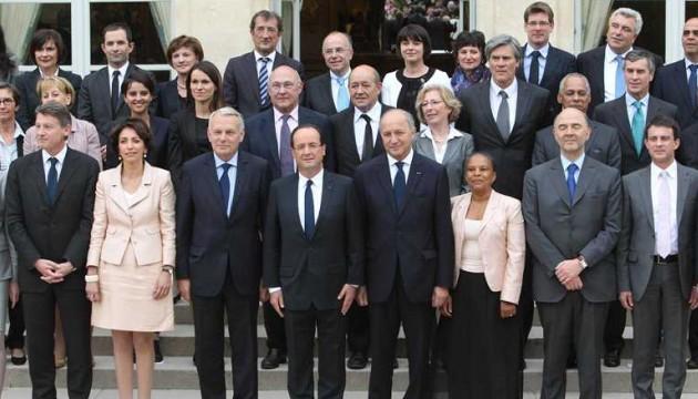 gouvernement Ayrault Cabinets ministériels : autant de conseillers que sous Sarkozy