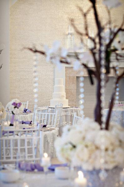 arbre-centre-table Une décoration de mariage chic et décontractée