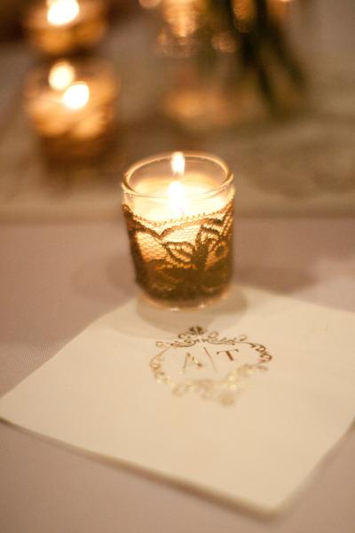 serviette-de-table-personnalisee Une décoration de mariage chic et décontractée