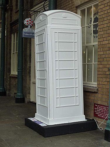 Chronique de voyages : Les cabines téléphoniques (2) P1160732.JPG