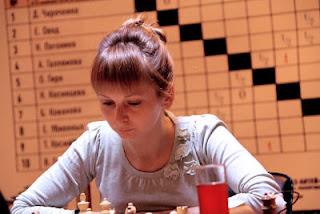 Échecs à Moscou - ronde 4 : Ekaterina Ubiennykh (2367) 0-1 Nadezhda Kosintseva (2524) - Photo © site officiel