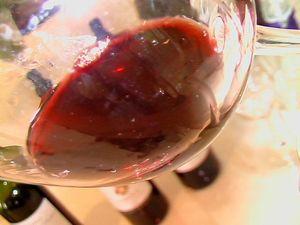 Dany Rolland nous reçoit au Bon Pasteur : le Château Fontenil ( Fronsac) (fin) Le bon Pasteur+ Cos Labory 2003 056