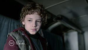 Critiques Séries : Falling Skies. Saison 2. Episode 8. Death March. vlcsnap-2012-08-09-00h08m40s19.png