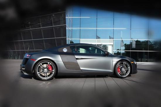 Image audi r8 exclusive selection 3 550x366   Audi R8 Exclusive Selection Edition