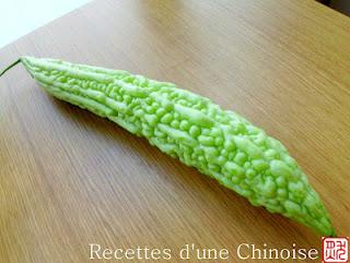 Concombre amer sauté au piment et aux fèves de soja fermentées 豉椒苦瓜 chǐjiāo kǔguā