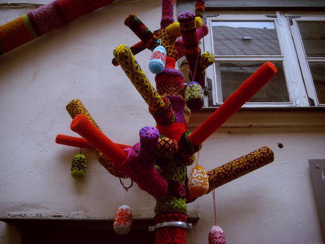 yarn bombing riga