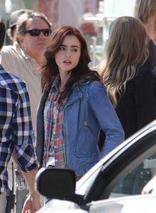 lily_collins_082112_3