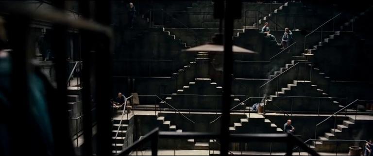 dark knight-Escher ou Piranèse Dark knight rises, The