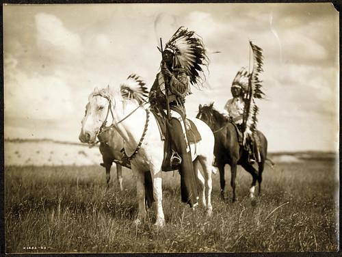 lakota-avec-coiffes.jpg