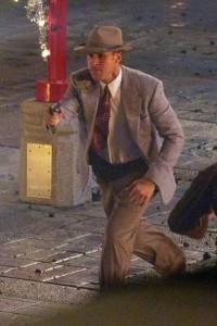 Josh+Brolin+jumps+action+during+shoots+movie+k_tbCw44ly1x Photos tournages {n°3}