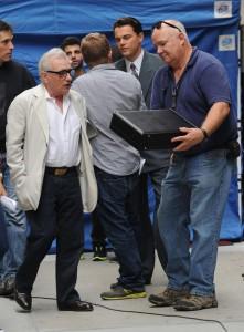 Leonardo+DiCaprio+Leonardo+DiCaprio+Set+Wolf+OL_b5HbYkcgx Photos tournages {n°3}