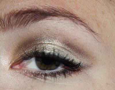 Maquillage du Jour - Léger Cut Crease Maquillage du Jour - Léger Cut Crease