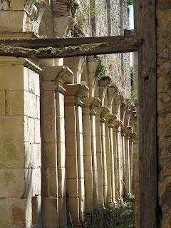 L'abbaye Notre Dame de Fontmorigny à Menetou-Couture (18)