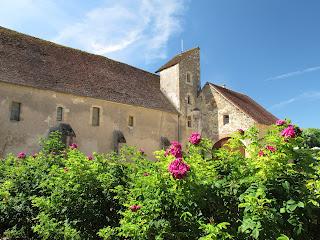 L'abbaye Notre Dame de Fontmorigny à Menetou-Couture (18)