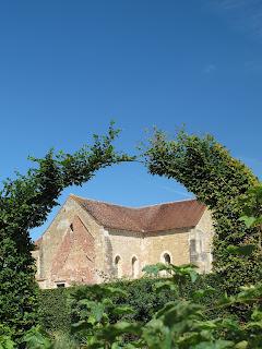 L'abbaye Notre Dame de Fontmorigny à Menetou-Couture (18)