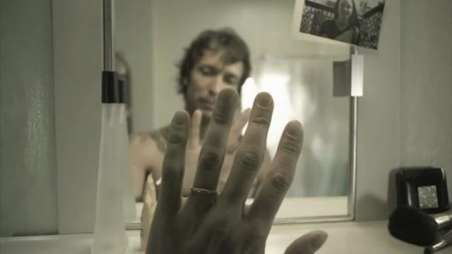 3 Une vie dans un miroir