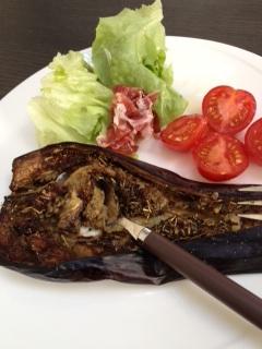 aubergines au four AUBERGINES : UN LEGUME D’ETE ENCORE D’ACTUALITÉ