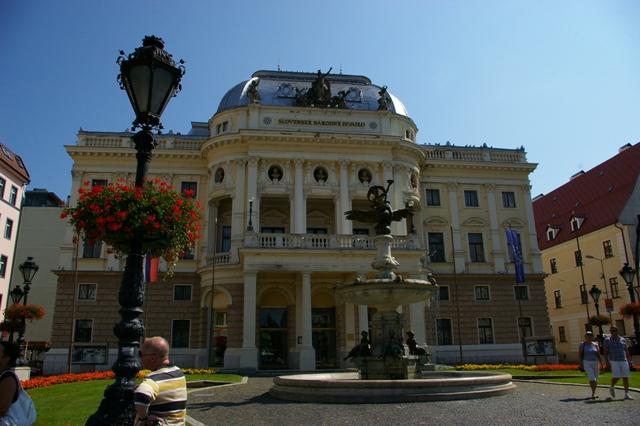 Bratislava, Slovaquie IMGP8259 Bratislava Theatre National Slovaque Slovakie