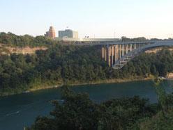 Dans la rivière Niagara - Le torse d'une femme a été retrouvé