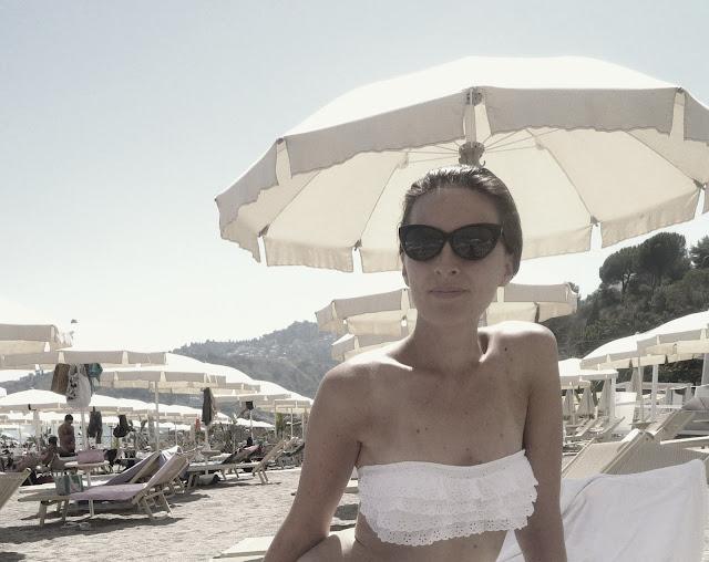 PÉRIPLE SICILIEN - PART I: TAORMINA...PAR HAYLEY PÉRIPLE SICILIEN - PART I: TAORMINA...PAR HAYLEY