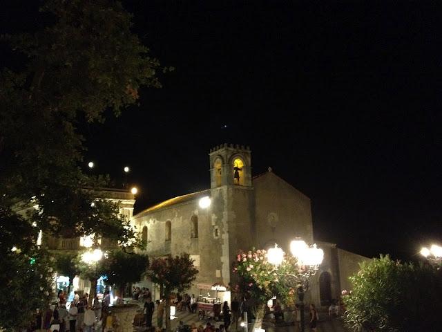 PÉRIPLE SICILIEN - PART I: TAORMINA...PAR HAYLEY PÉRIPLE SICILIEN - PART I: TAORMINA...PAR HAYLEY