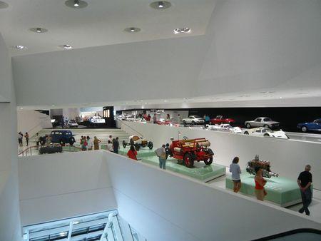 Stuttgart : Porsche for kids Musée Porsche architecture (2)
