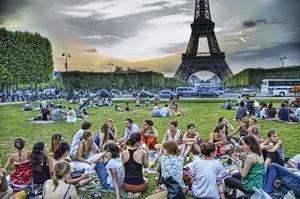 20 Girls and One Stinky French Dude 20 girls and one stinky french dude Quelle est votre startup préférée dans la catégorie websocial ?