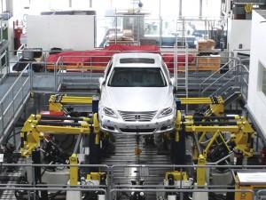 2012 TMG VisiteRD 329 300x225 Toyota: Au coeur de l’aire de test du département Recherche &Développement