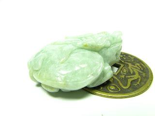 Tortue Dragon en jade vert clair