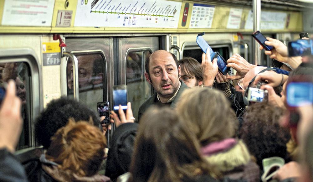 Superstar http://photo.parismatch.com/media/photos2/3.-photos-culture/cinema/cinema-superstar-kad-merad/5003831-1-fre-FR/cinema-superstar-kad-merad.jpg