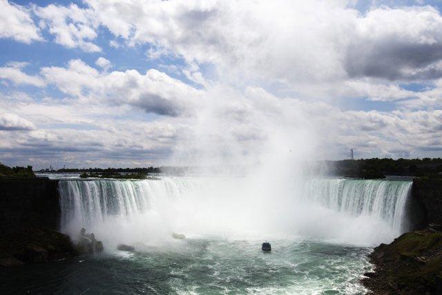 Niagara Falls... (PHOTO MARK BLINCH, ARCHIVES REUTERS)