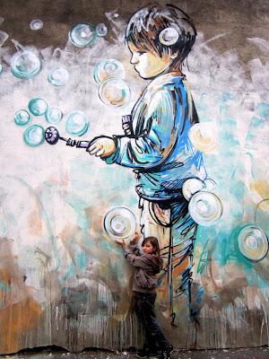 Street Art by Alice : un souffle de féminité envahit nos villes Street Art by Alice : un souffle de féminité envahit nos villes