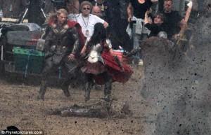 article-0-14F5FB91000005DC-896_634x409 Premières photos du tournage de Thor 2