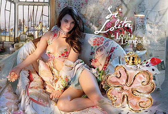 Mode : Elle Fanning pour Lolita Lempika